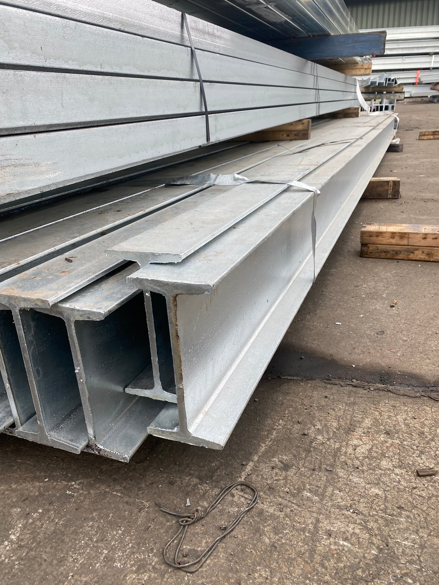 Universal Beam 200UB 22| 200x100,6m