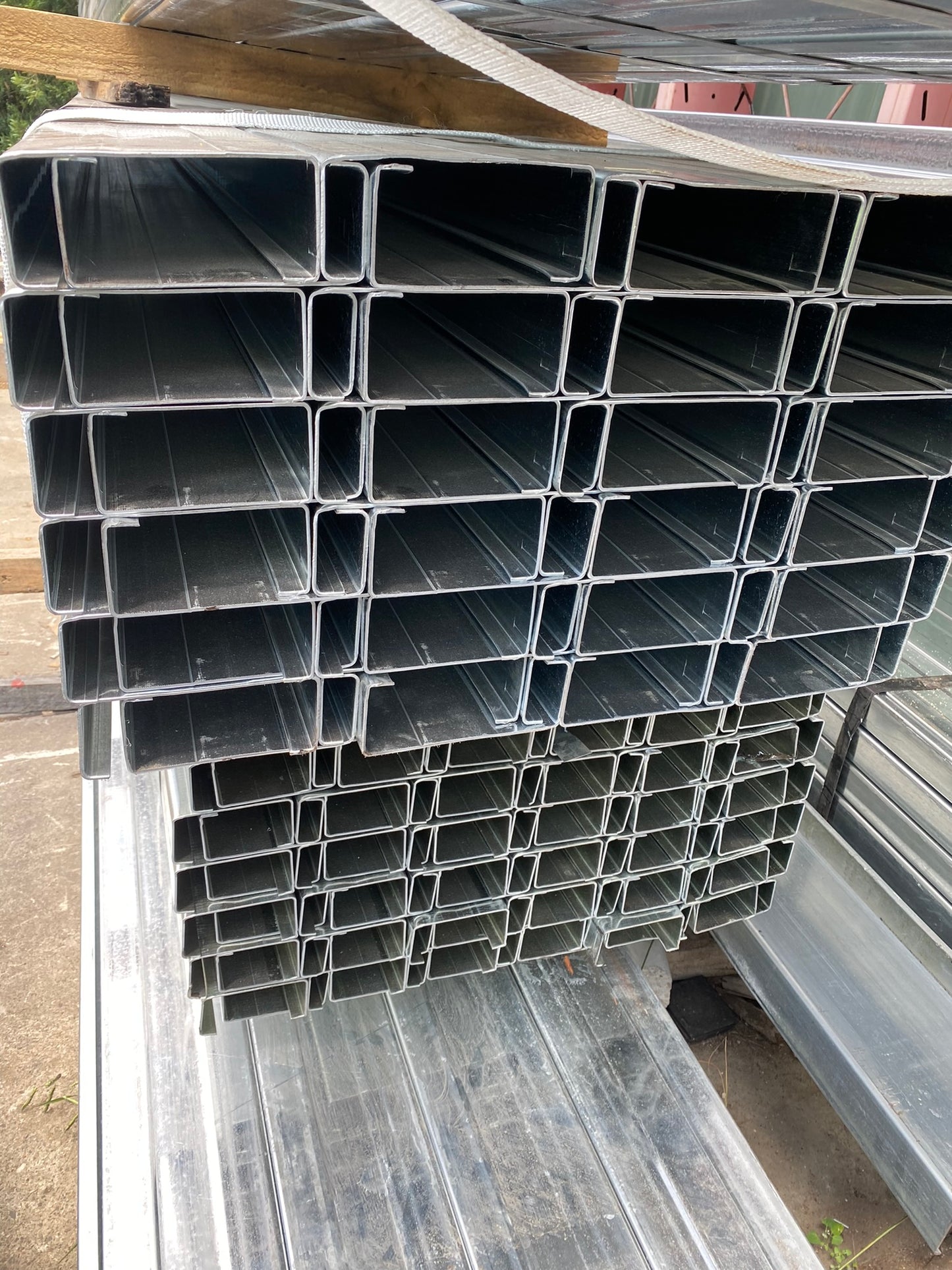 Galvanised C Purlins, Brackets, Top hats ( 6m and 8m length)