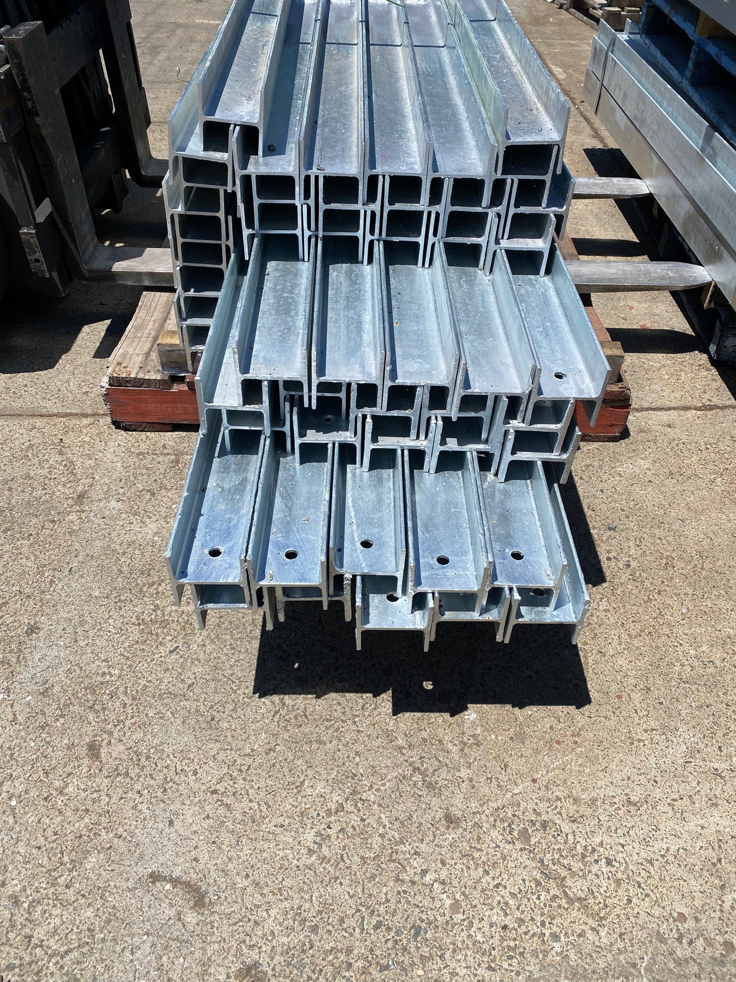 Hot Dipped Galvanized Steel Post for Retaining Walls (H Post, C Post, Corner Post)